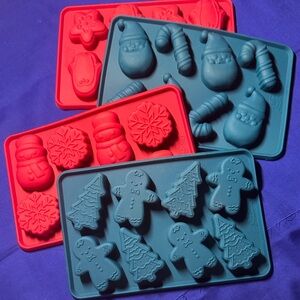 Holiday Silicone Baking and Freezing Molds (4 with 8 Designs)